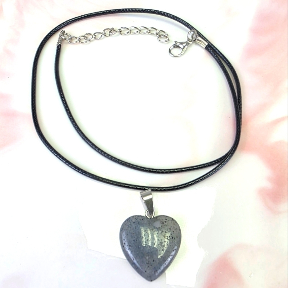Natural Stone Heart Pendant Necklace​